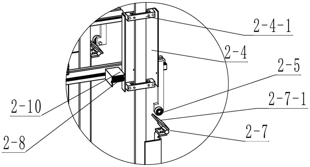 Automatic grabbing and transferring machine for spatial curved-surface thin plaque