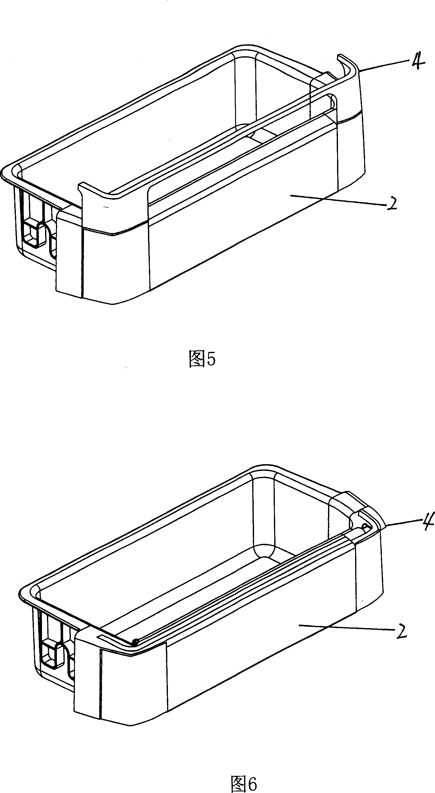 Cold-storage bottle base with extendable bottle enclosure