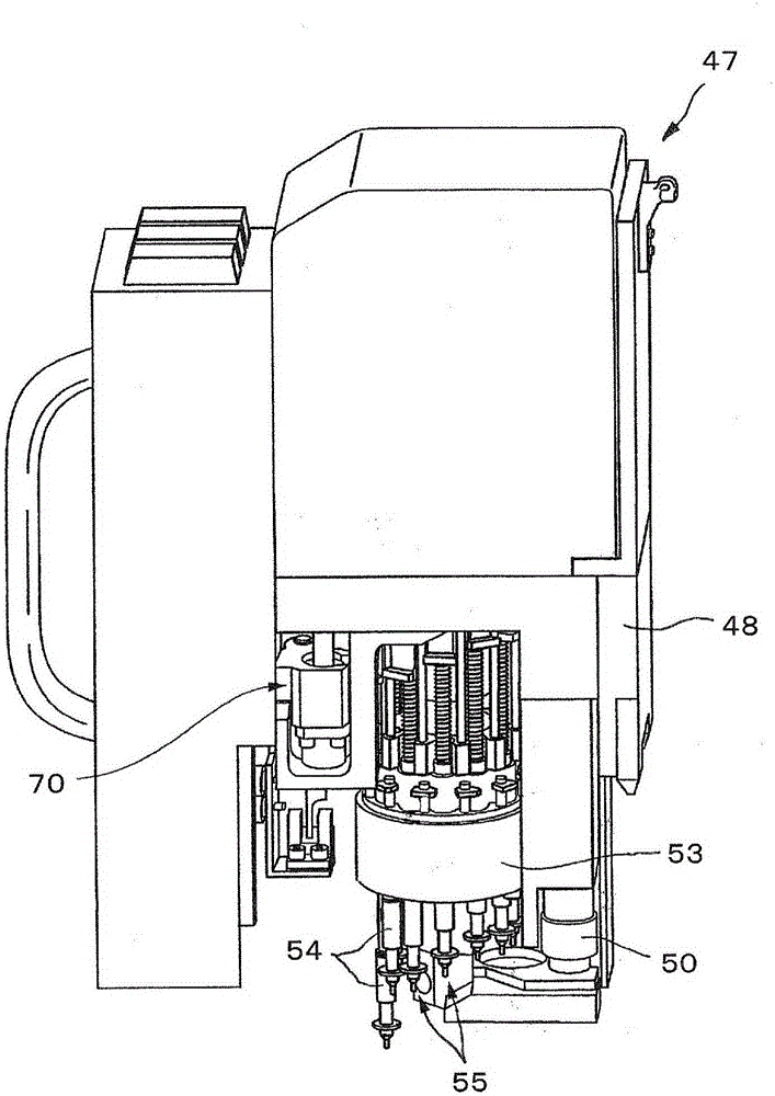 Component mounting device and method of calibration in component mounting device