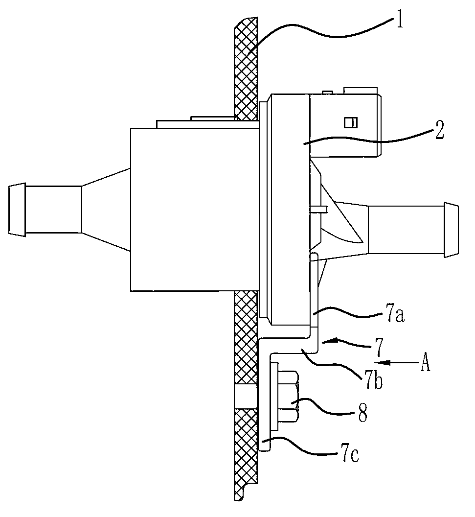 Electronic injection motorcycle idling air compensating valve mounting structure