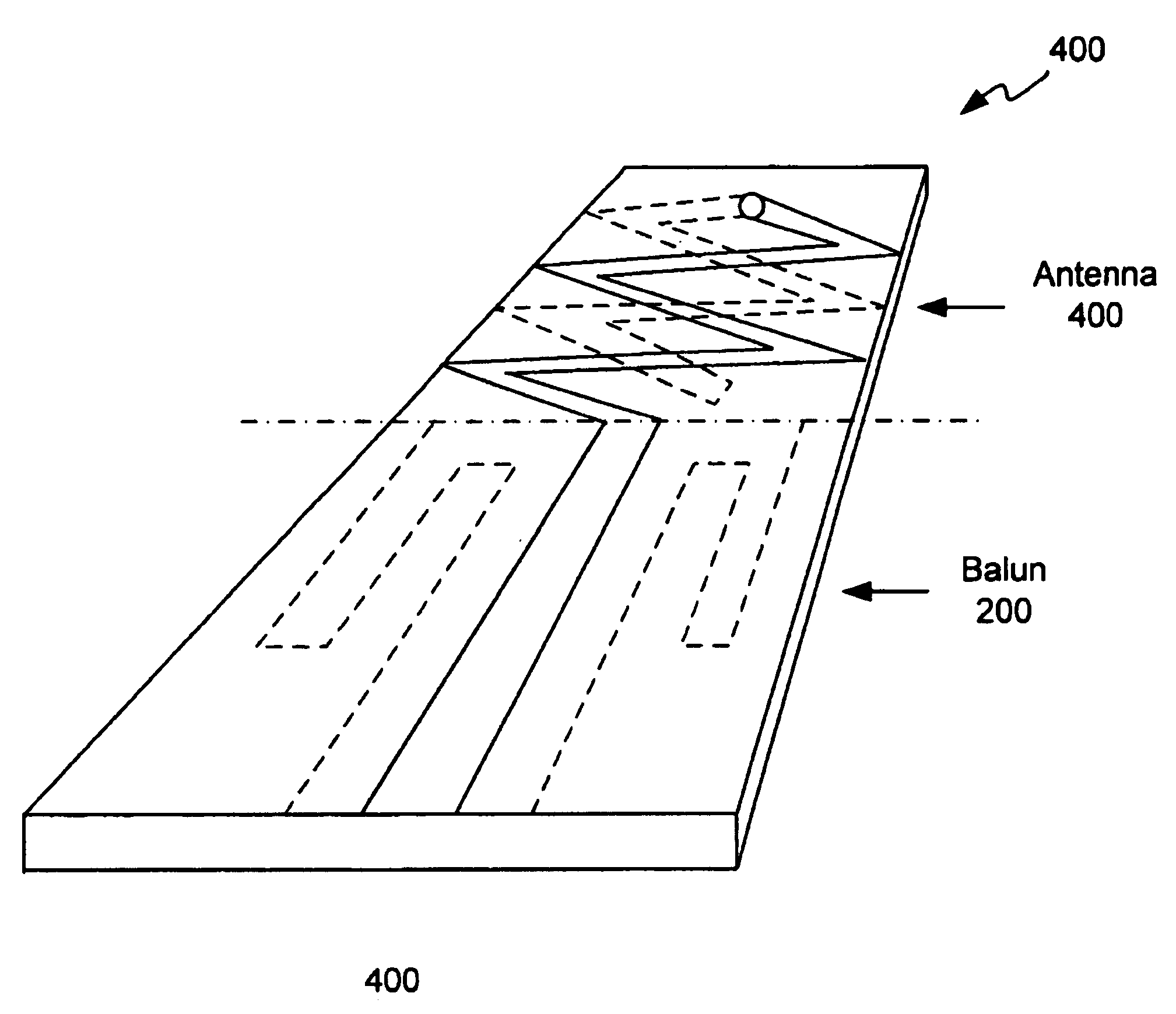 Effectively balanced dipole microstrip antenna