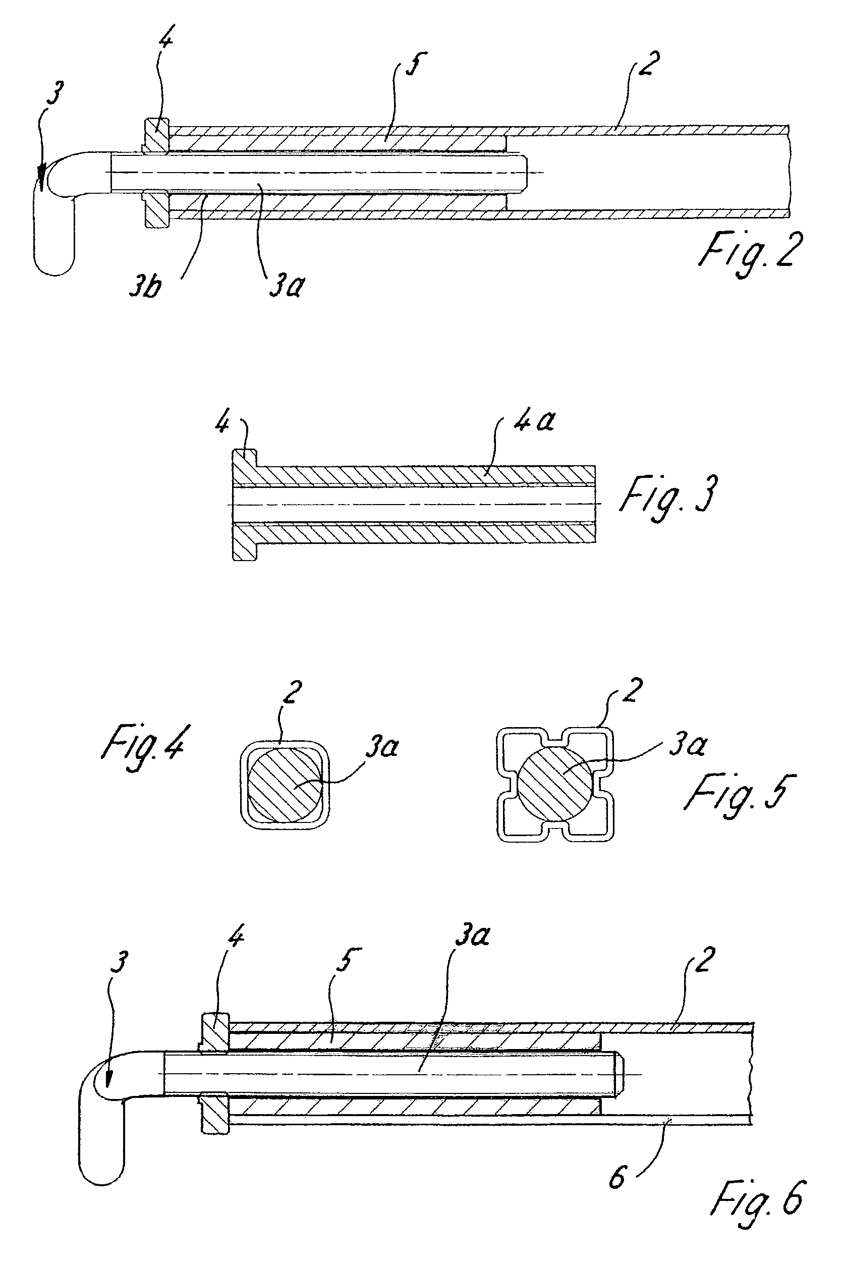 Width-adjustable carrier frame usable in household appliances, particularly in cooking and baking ovens