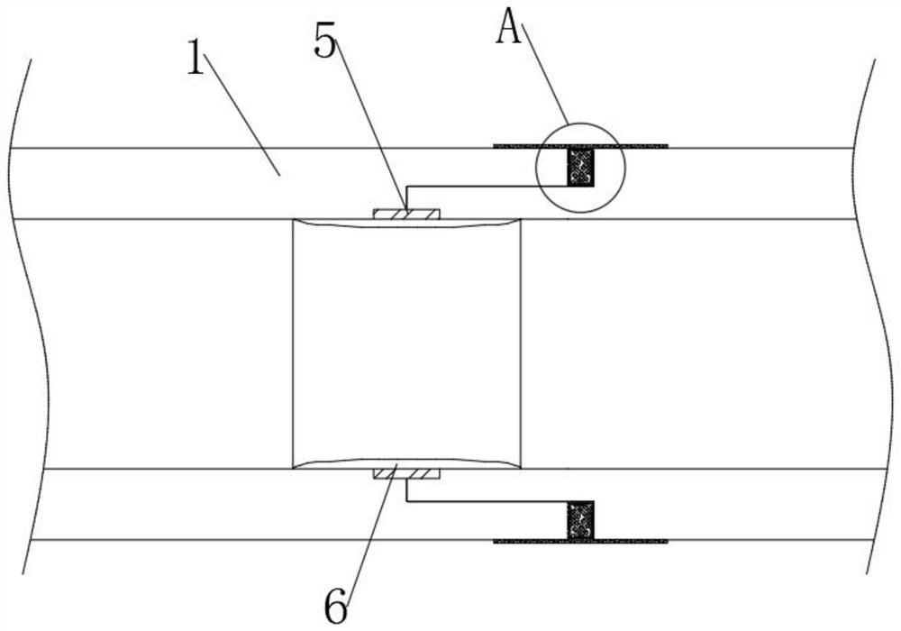 Reinforced concrete drainage pipe with tongue-and-groove flexible interface