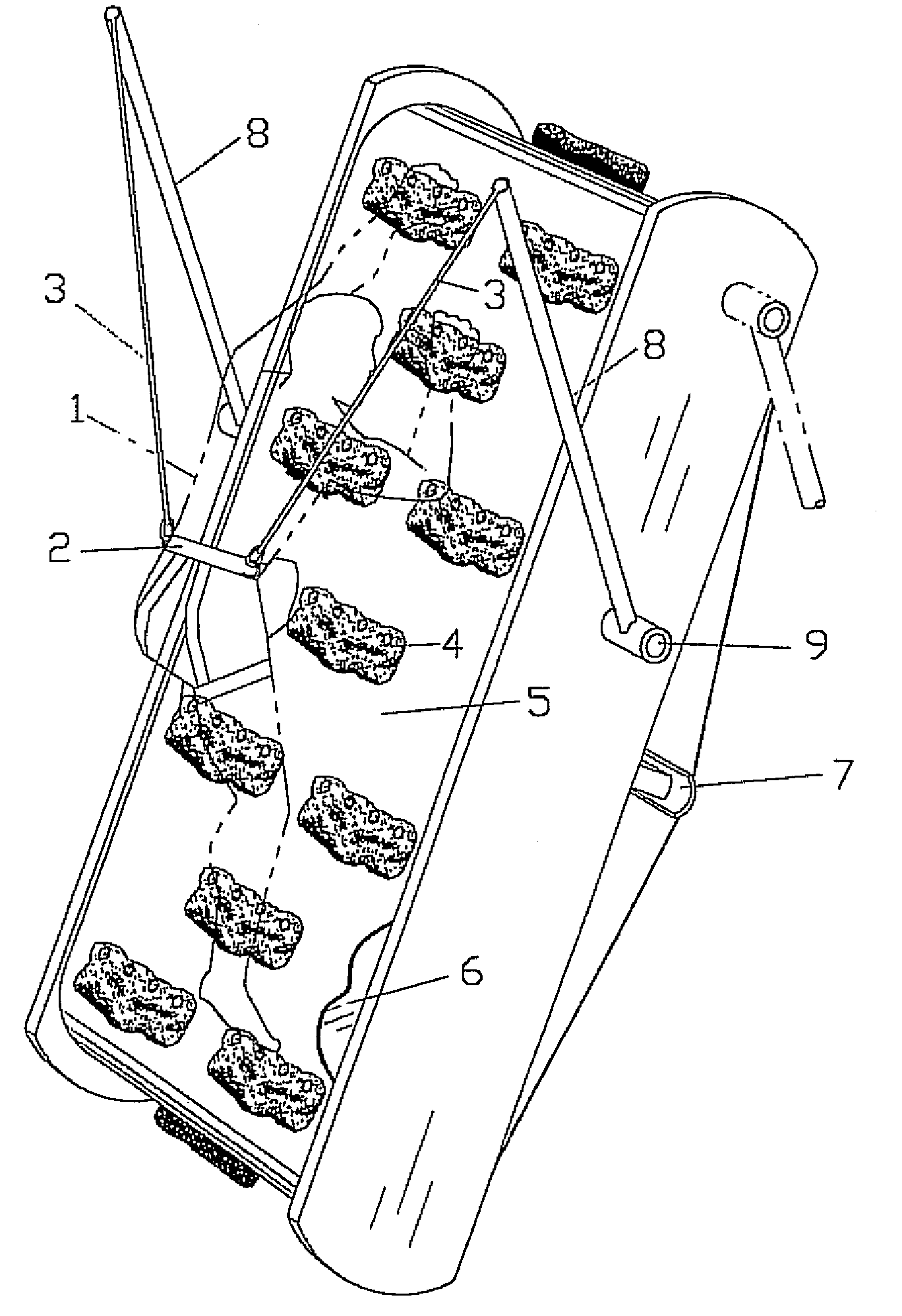 Self-regulating endless climbing wall