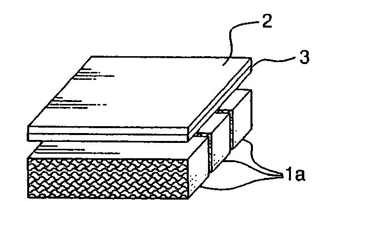 Mineral wool covered with complexes formed of organic polymer laminates