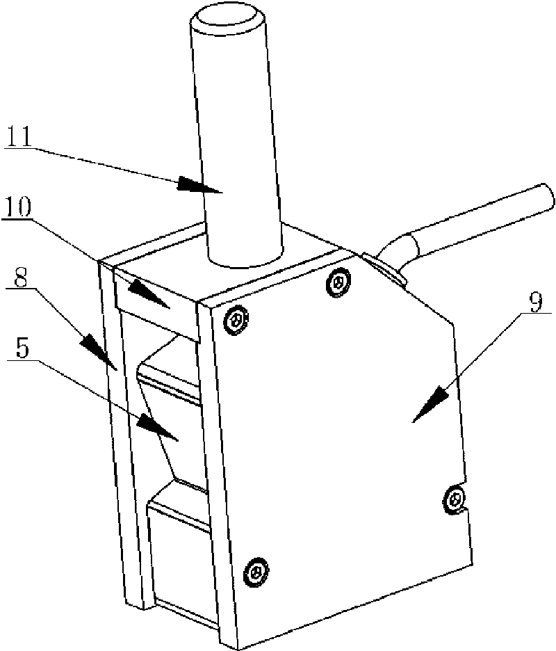 Non-contact type on-line measurement device and method of large-size bearing roller way