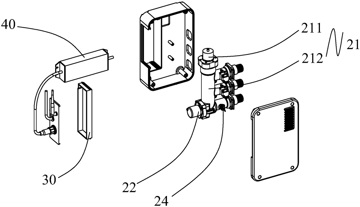 Intelligent bathtub and heat insulation control method thereof