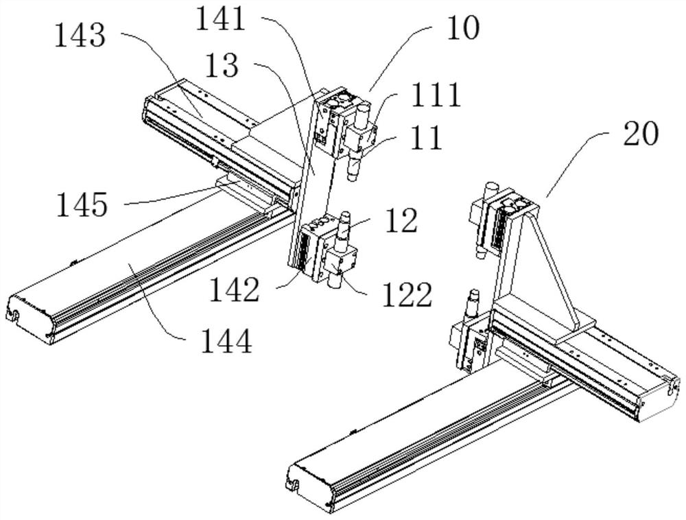 Battery cell tab cleaning device and battery cell tab cleaning method