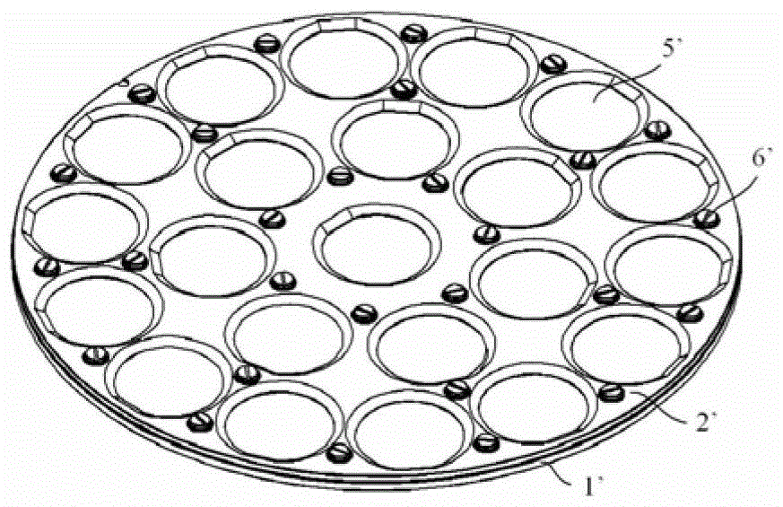 A tray fastening device and plasma processing equipment