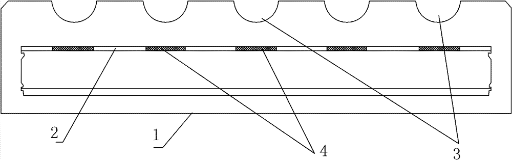 Dynamic-induction-type control interface device with chute pen sections and using method thereof