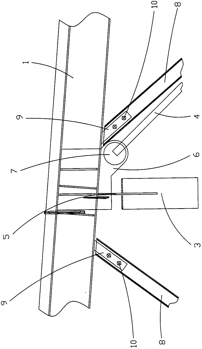 Steel truss construction method and temporary reinforcing device used in hoisting process of same