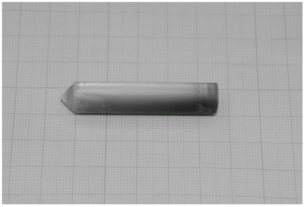 Method for growing cerium fluoride crystal by non-vacuum descent process