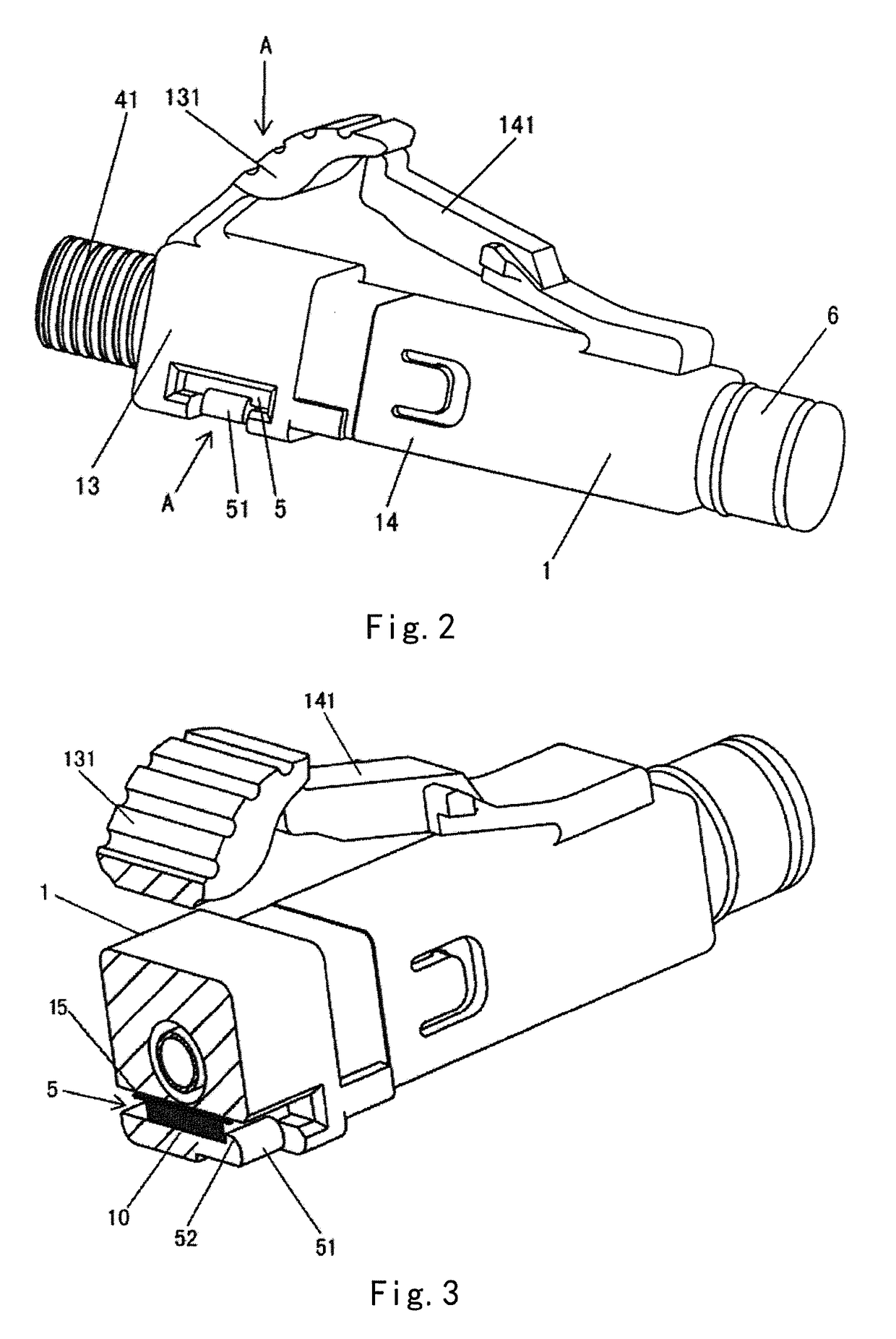 Fiber optic connector having radio frequency identficiation tag and optical fiber connection device