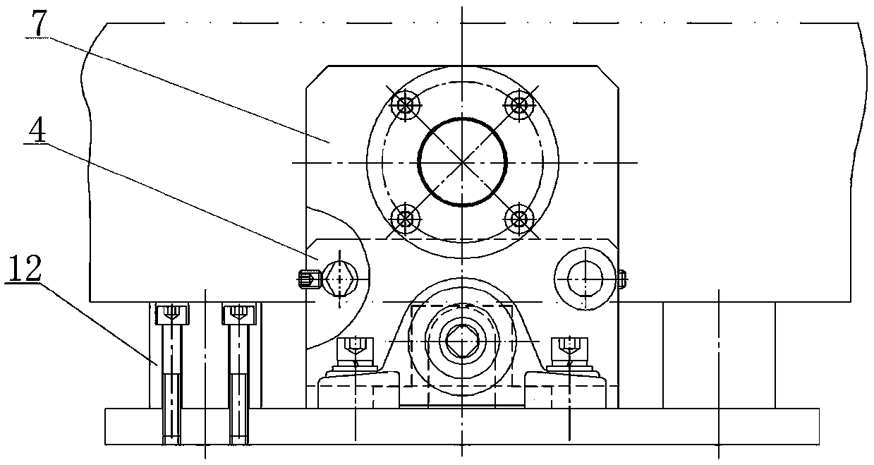 Removing device for overlapping surface of vulcanized busbar and method for cutting off overlapping surface of vulcanized busbar