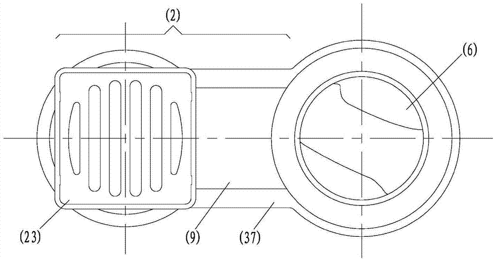 Dilatation type drainage converging device for building balcony