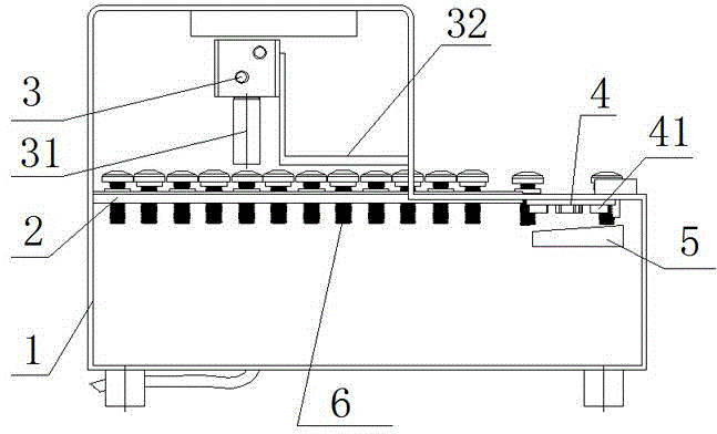 Screw supplying device