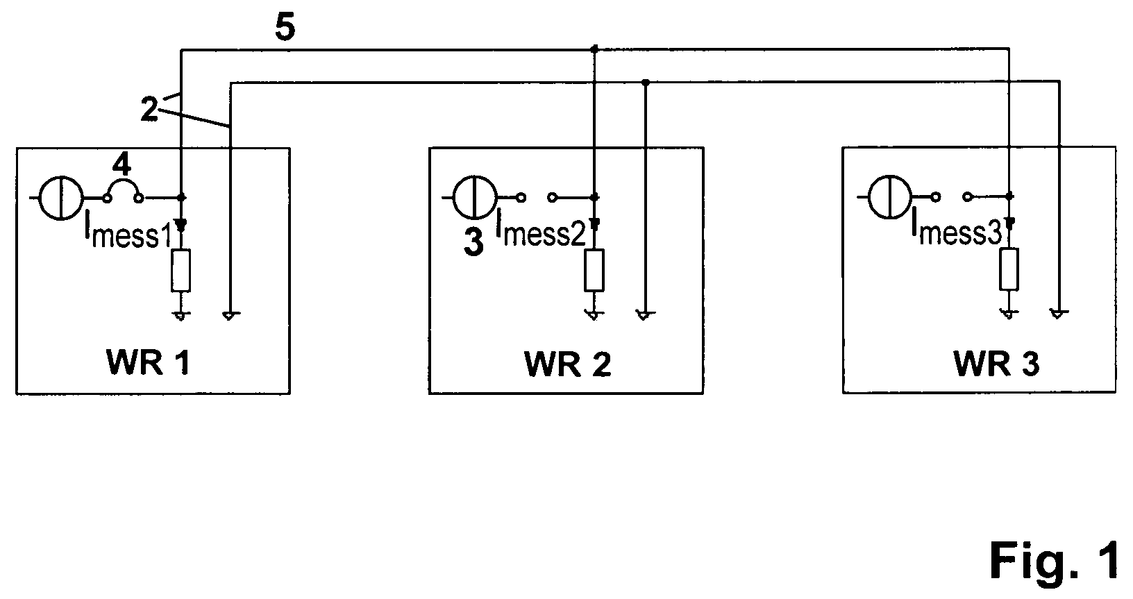 Method for converting direct voltage into three-phase alternating voltage