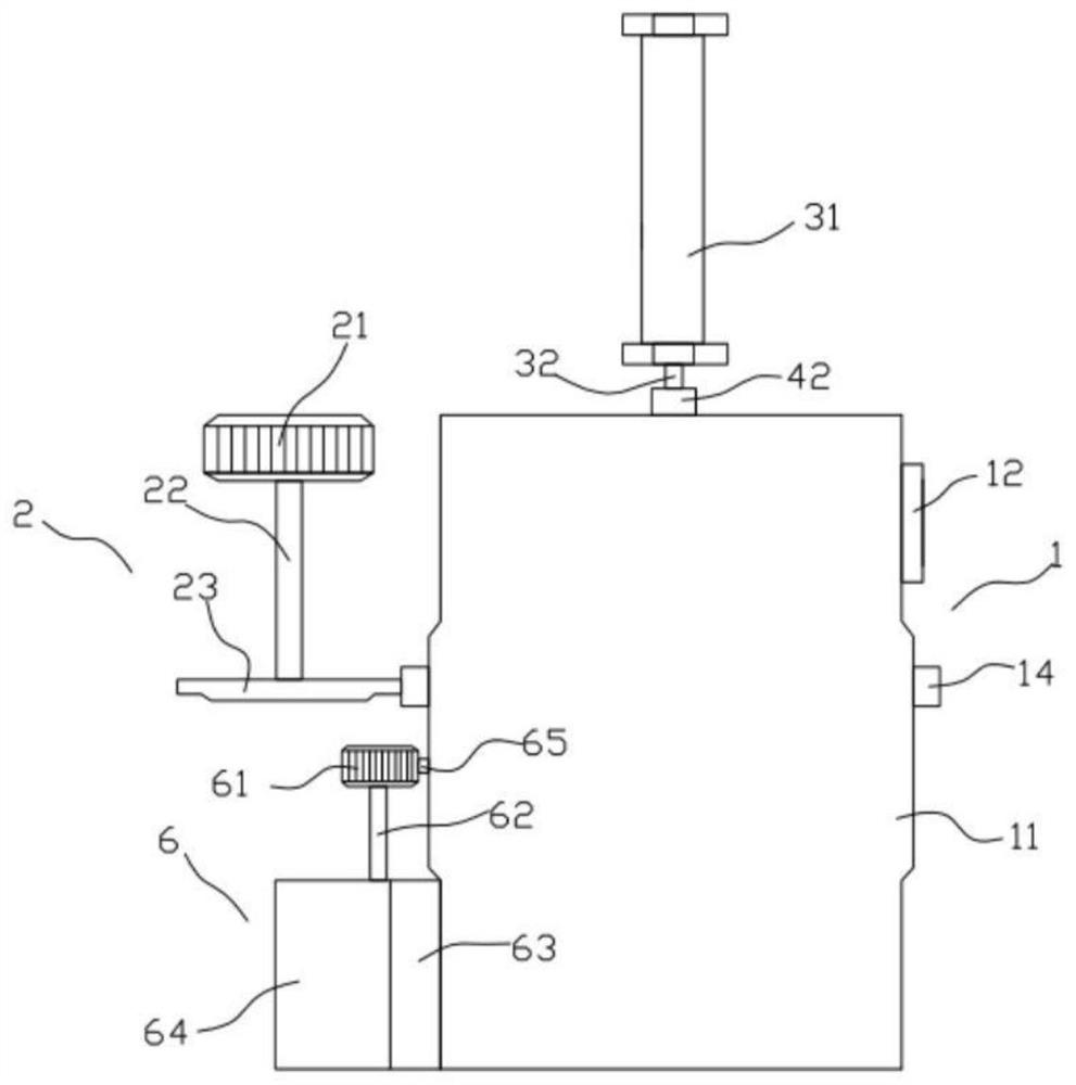 Environmentally-friendly garden drainage canal silt cleaning device