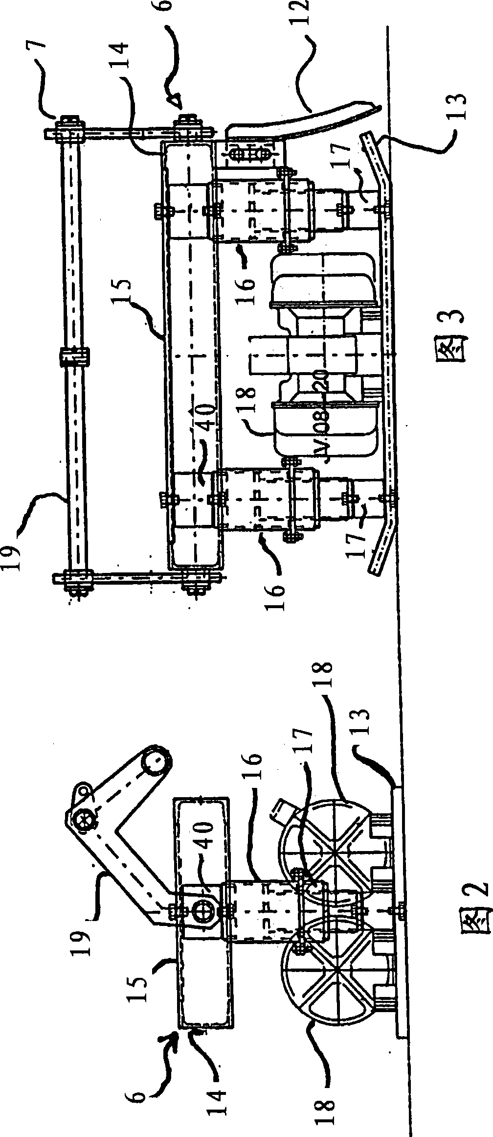 Method and device for removing loose material on wavy surfaces of stamped coal used for coking