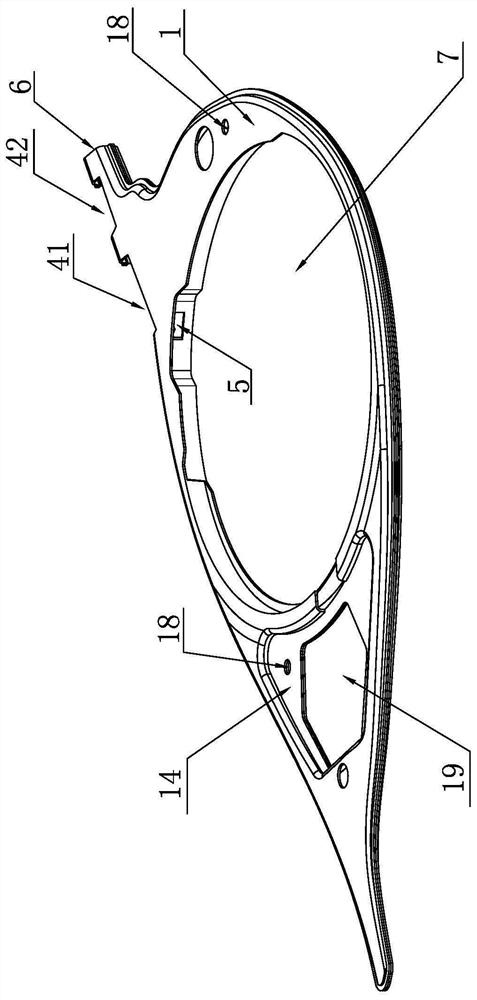 Split stamping and splicing type weaving shuttle of fishing net weaving machine and assembling method of split stamping and splicing type weaving shuttle