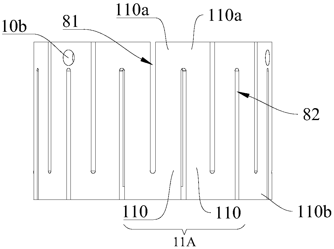 Graphite heating body and crystal growth furnace