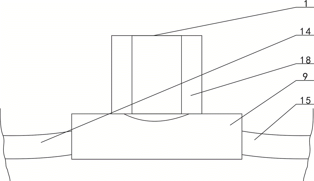 Electric lead connecting fitting