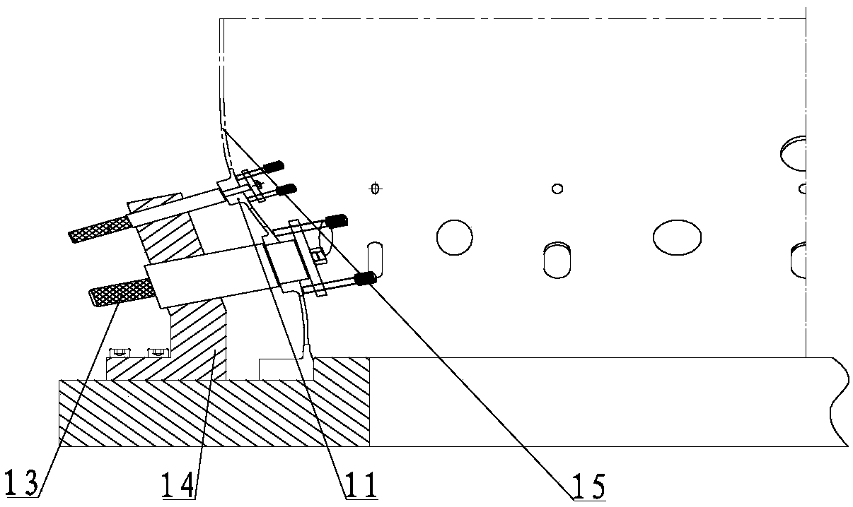 Device for welding assembly of aero-engine combustion chamber diffuser casing mounts