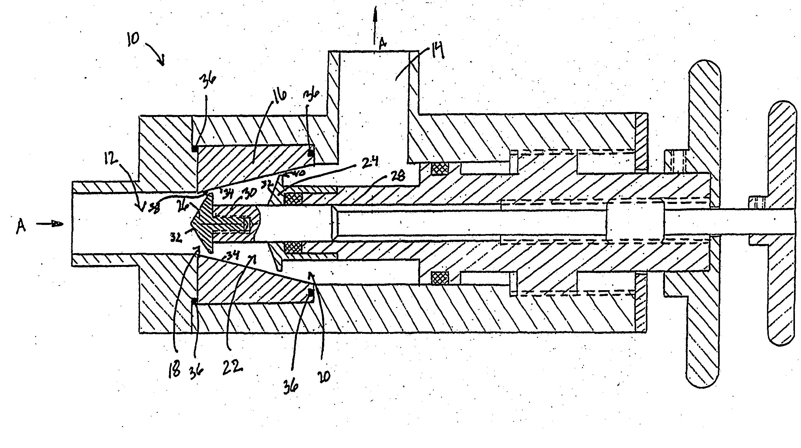 Device and method for creating hydrodynamic cavitation in fluids