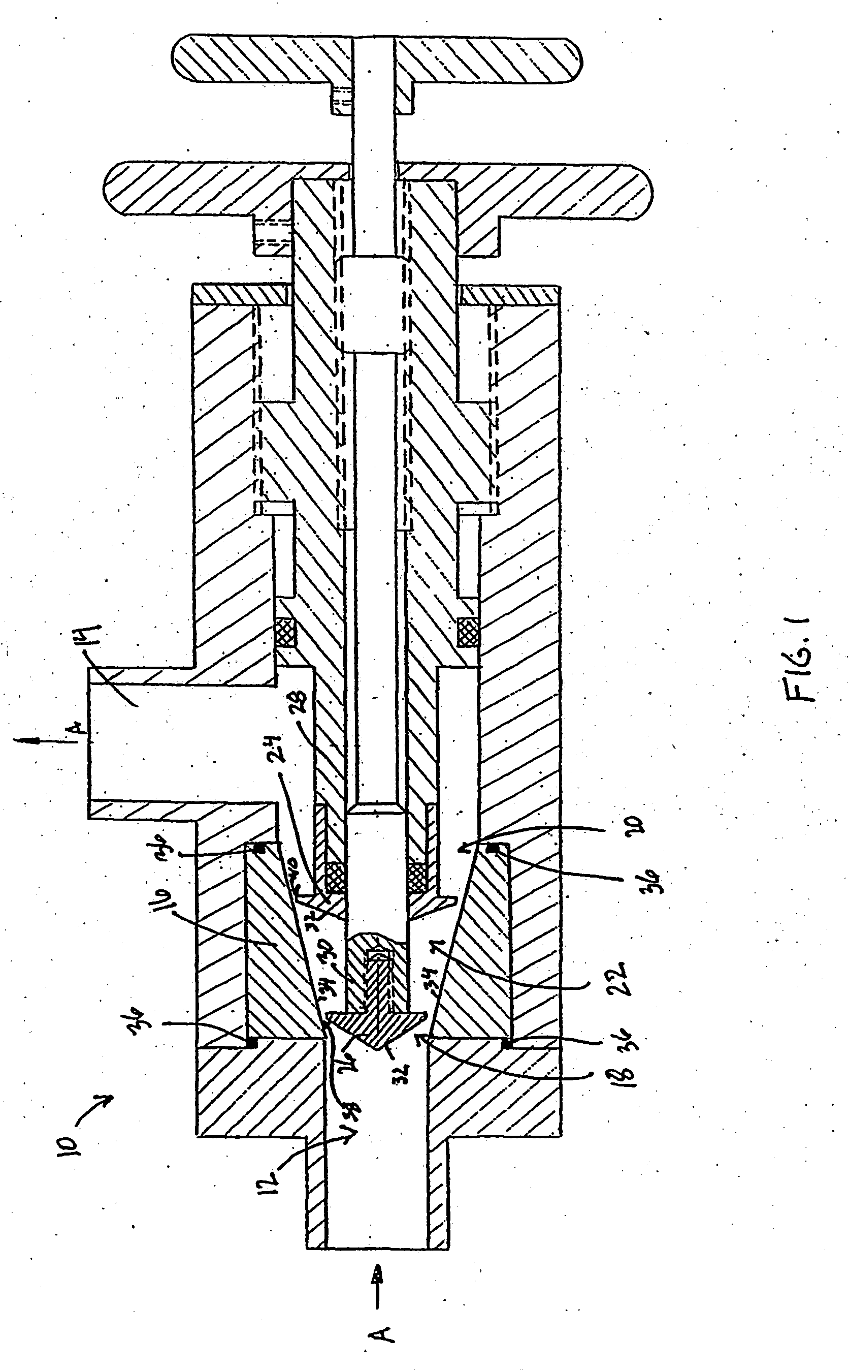 Device and method for creating hydrodynamic cavitation in fluids