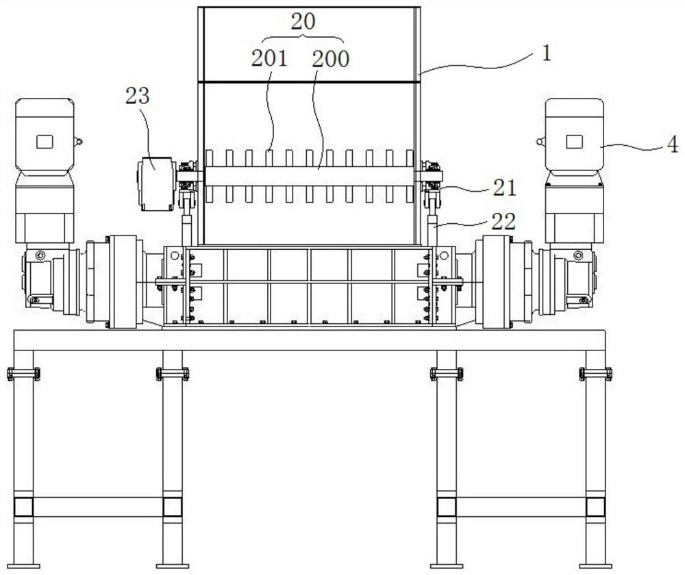 Squeezing-adjustable crushing device