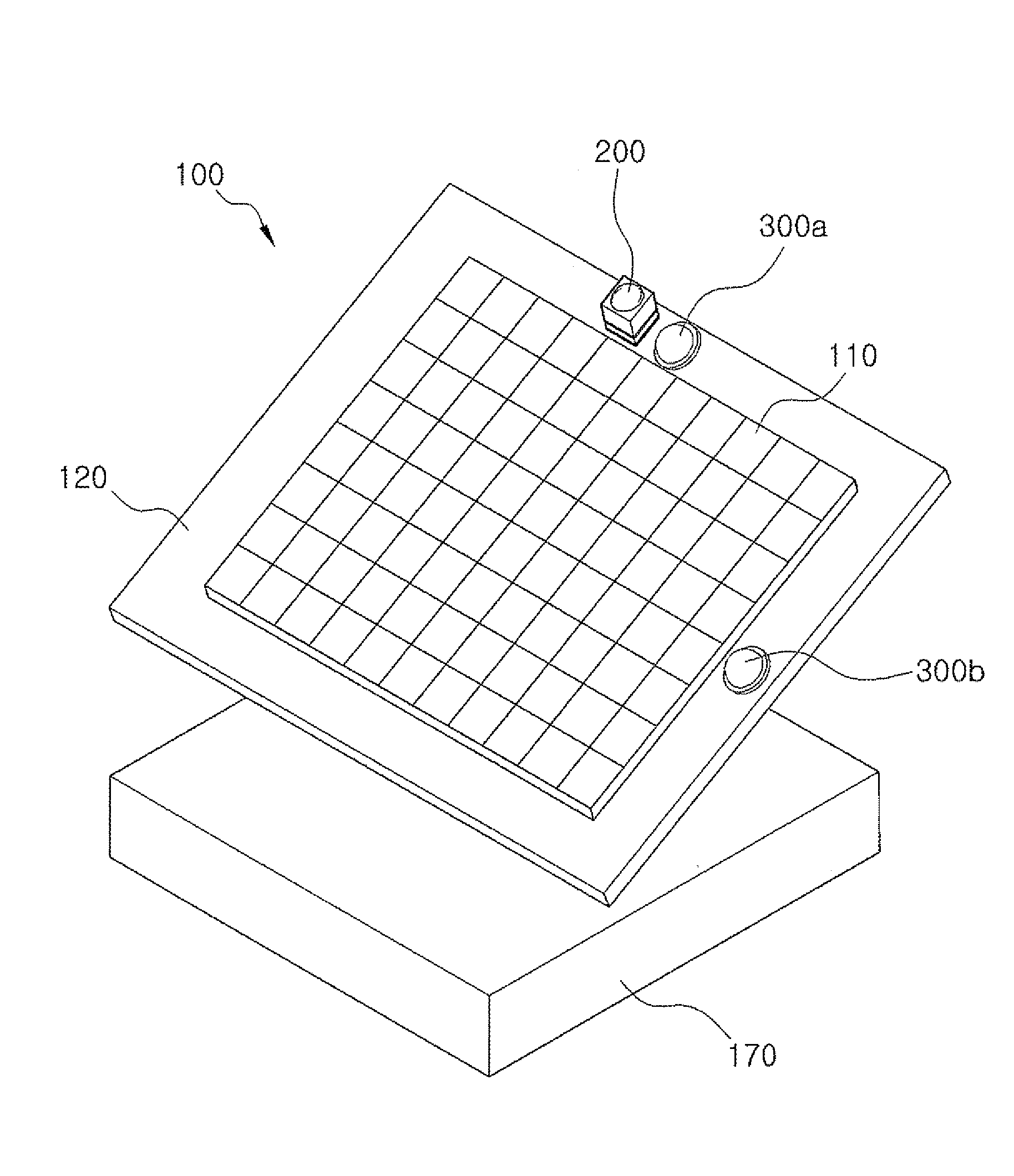 Solar tracking device and method for high-effective concentration photovoltaic