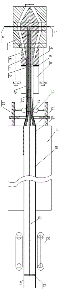 Continuous forming device of biaxial orientation polyvinyl chloride pipe and operating method