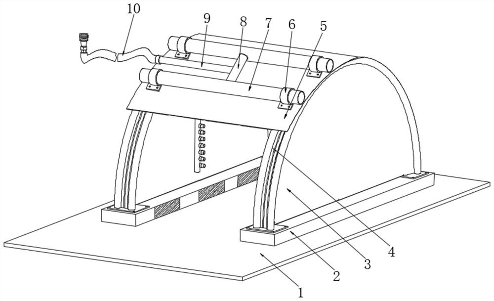 Pre-washing temperature-controllable car washing device for protecting car body