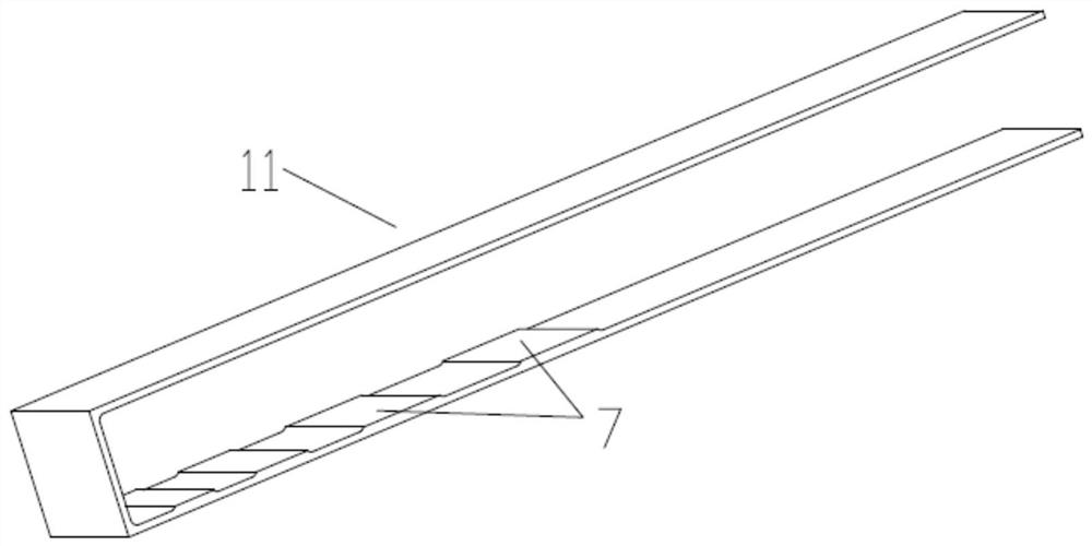 Spallation neutron target with mixed cooling flow channel