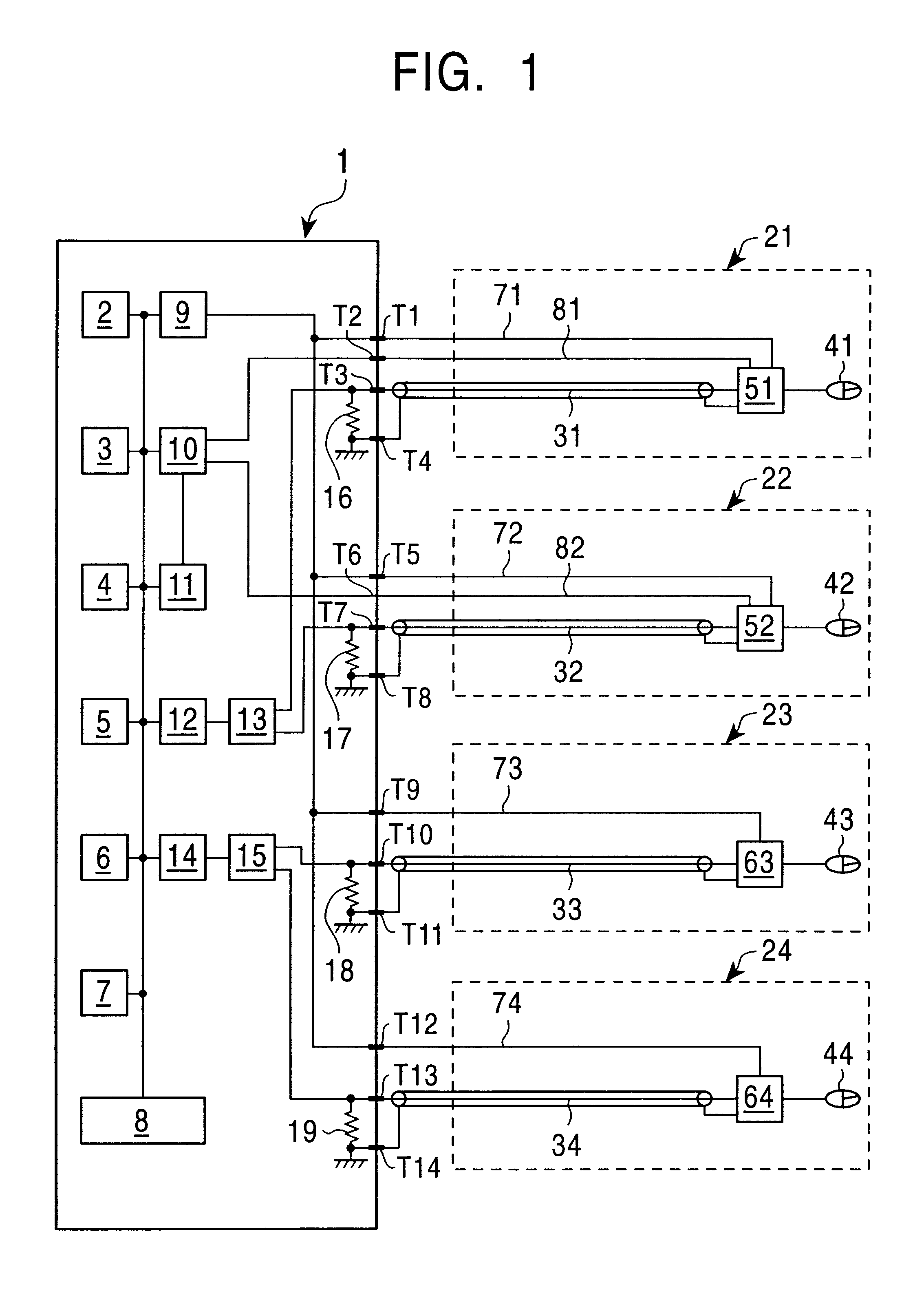 Apparatus for measuring the bioelectrical impedance of a living body