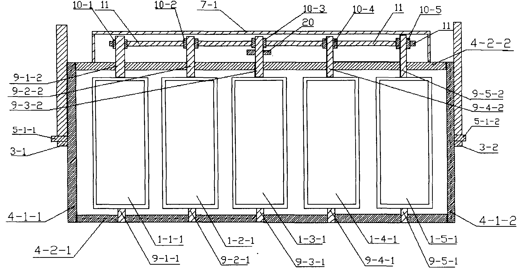 Long-stroke multipoint synchronous solar domestic power supply supporting light tracking and collecting