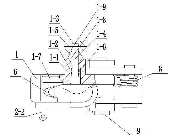 Fall-preventing device for ropes and round bars