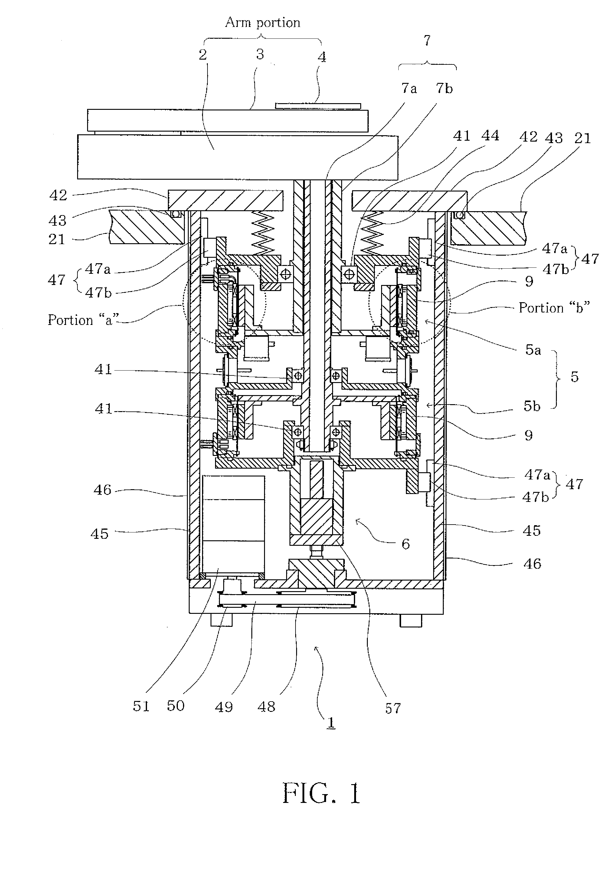 Vacuum robot, vacuum motor for vacuum robot, and production method of said vacuum motor