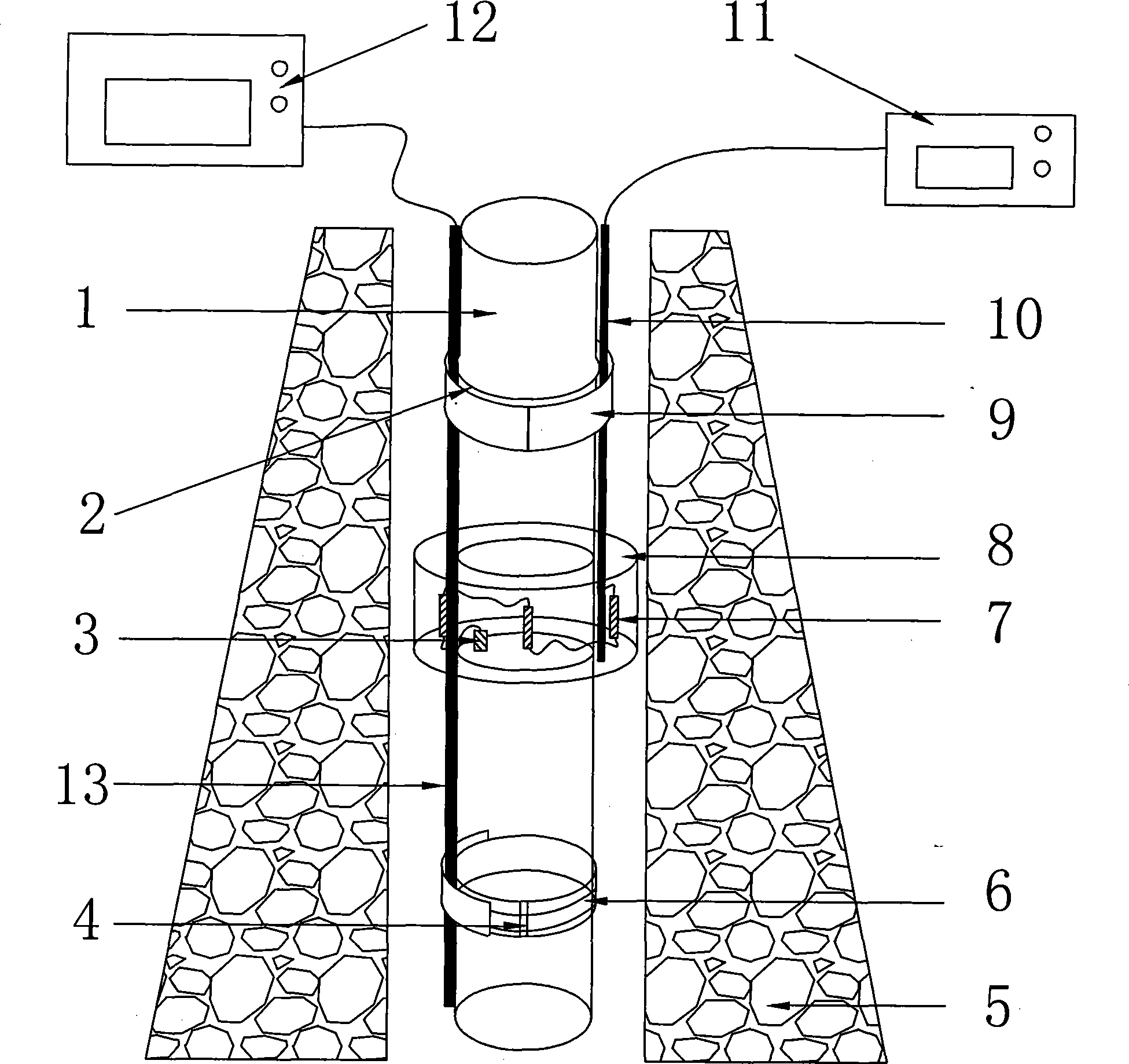 Method for monitoring downhole casing strain by using optical fibre sensor