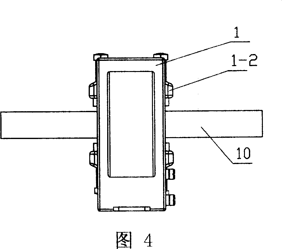 Straight-through current transformer for taking voltage from wrapping conductor using puncturing method