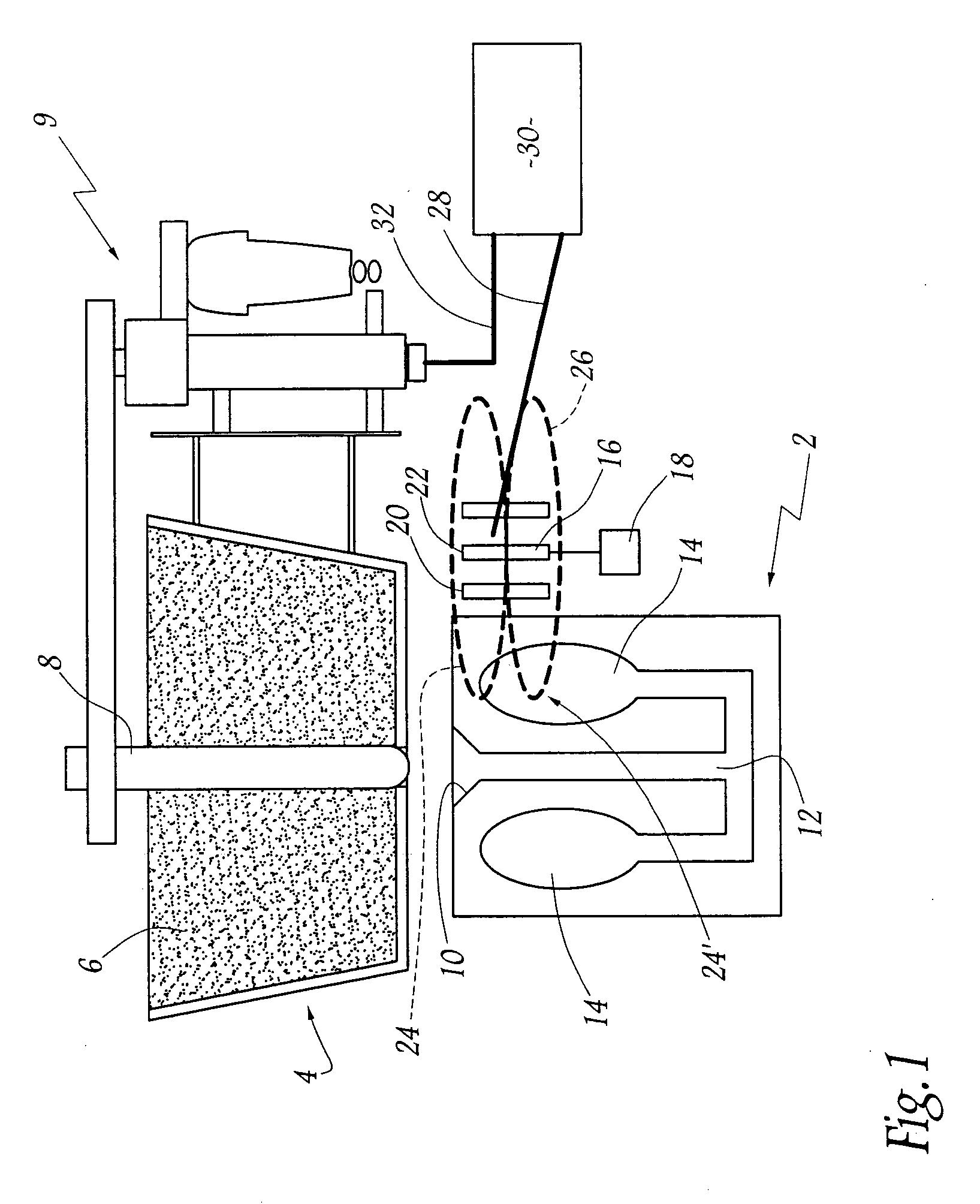 Installation for filling a mould with liquid metal and process employing this installation