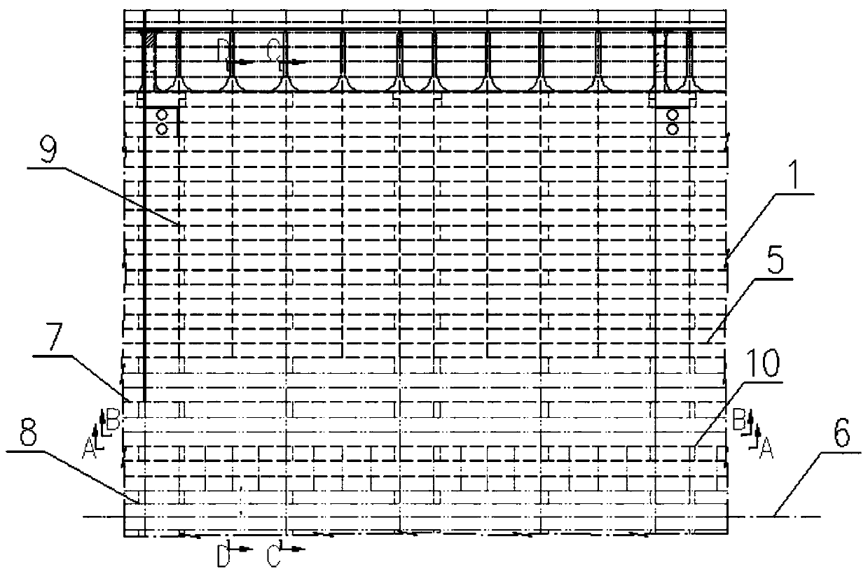 Bottom structure of container ship with bottom longitudinal girders centrally arranged