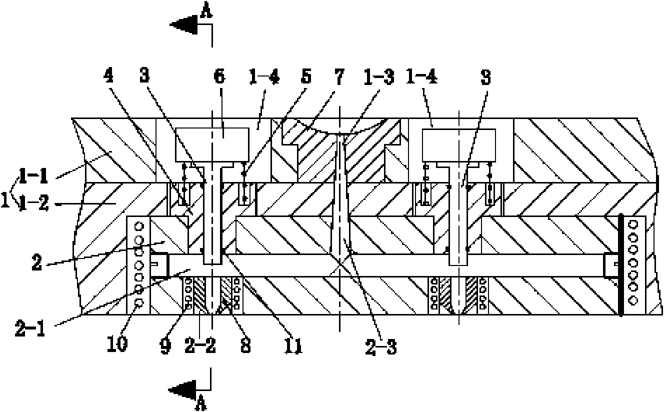 Injection mold hot runner valve type vibration type nozzle device