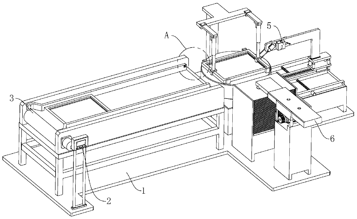 Automatic edge covering device for aluminum alloy doors and windows and using method