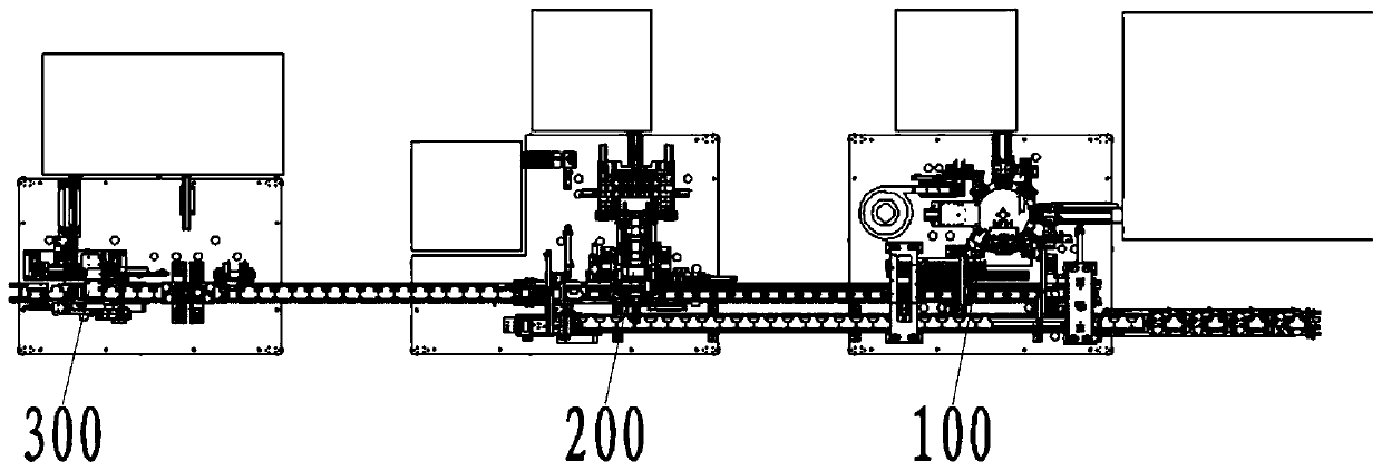 Socket assembling equipment and socket assembling method