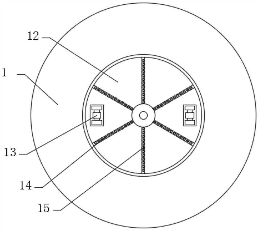 Raw material grinding device for flour production