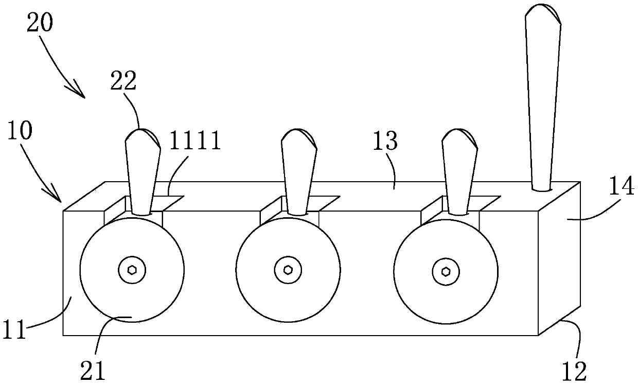 Multi-nozzle air injection dust removal device with air injection angle adjustable