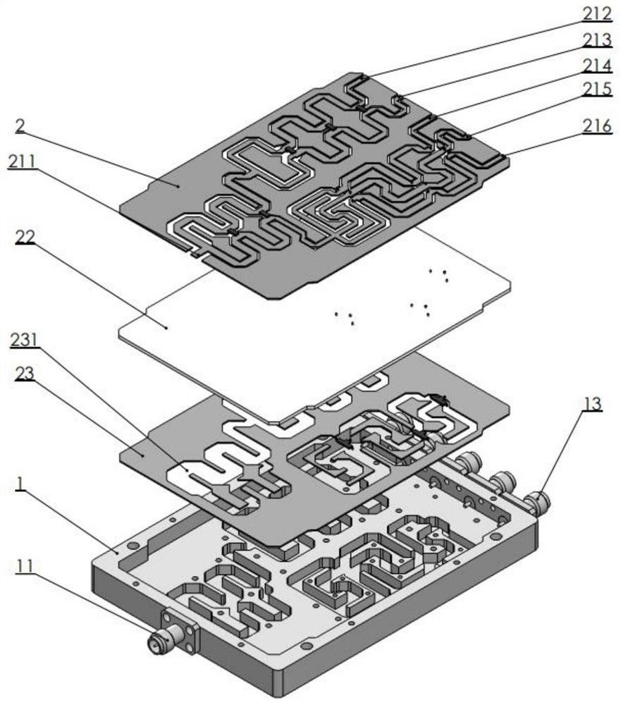 Broadband one-to-five microstrip circuit