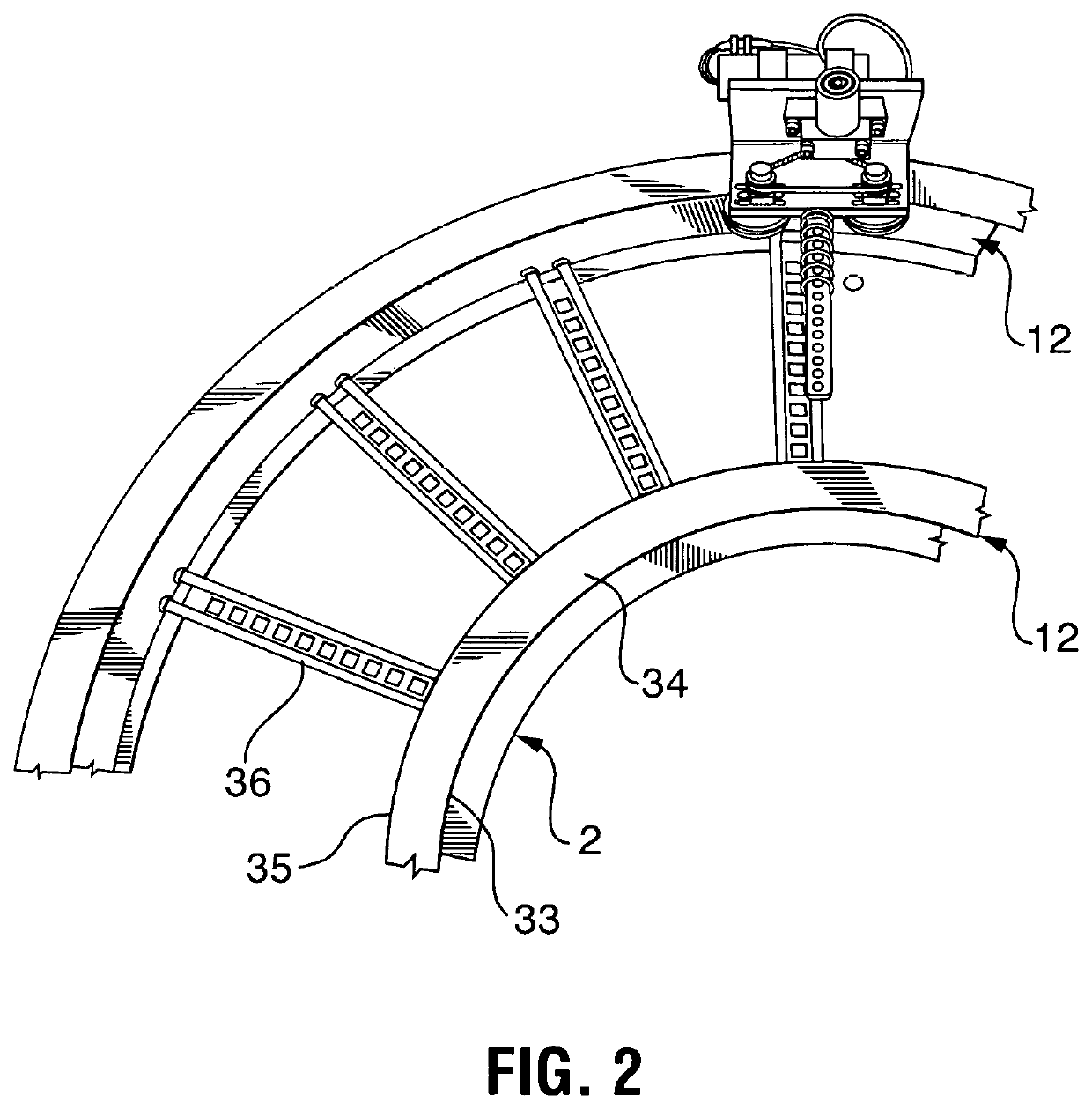 Cable pulling apparatus for cable tray