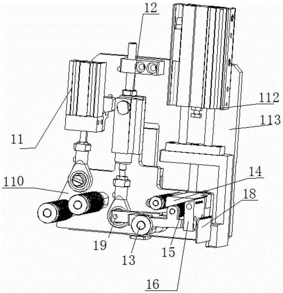 A cutting and pasting device and its pole piece winding equipment